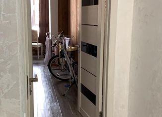 Продаю трехкомнатную квартиру, 100 м2, Аксай, улица Суворова, 15