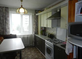 Продам 3-ком. квартиру, 70 м2, Радужный, 3-й квартал, 17А