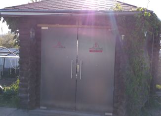 Продается дом, 110 м2, поселок городского типа Новогуровский, улица Победы, 2