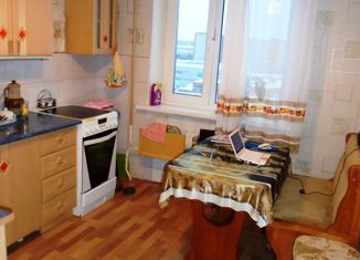 Продается 4-комнатная квартира, 71.6 м2, Стрежевой, Сибирская улица, 26