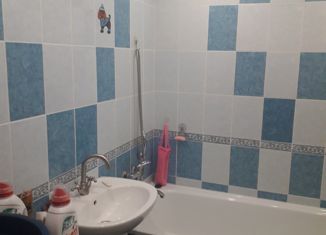 Продам 2-ком. квартиру, 46 м2, Сосновоборск, улица Ленинского Комсомола, 1