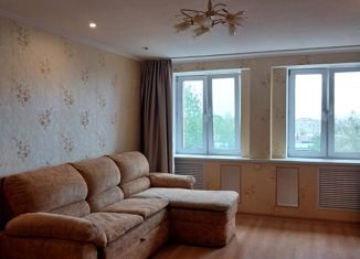 Сдается однокомнатная квартира, 52 м2, Кировская область, улица Маклина, 36