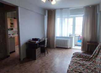 Сдается в аренду двухкомнатная квартира, 50 м2, Железногорск, улица Свердлова, 15