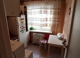 Сдается в аренду двухкомнатная квартира, 50 м2, Железногорск, улица Крупской, 5