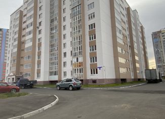 Сдаю 1-ком. квартиру, 35 м2, Омск, улица Леонида Маслова, 5, ЖК Регата