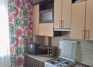 Трехкомнатная квартира в аренду, 72 м2, Белгород, улица Есенина, 24