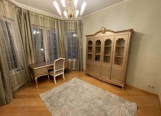 Сдаю дом, 300 м2, коттеджный поселок Княжье озеро, улица Князей Варятинских