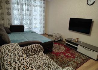 Сдается 1-ком. квартира, 37 м2, Красноярск, улица Карамзина, 18