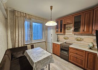 Сдам 1-ком. квартиру, 39 м2, Москва, Кунцевская улица, 8к2, район Кунцево