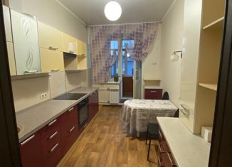 Аренда 2-ком. квартиры, 60 м2, Томск, улица Никитина, 15А