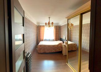 Сдается в аренду трехкомнатная квартира, 74 м2, Колпино, Заводской проспект, 20к2