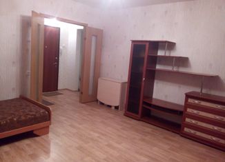 Сдаю 1-комнатную квартиру, 40 м2, Красноярск, Линейная улица, 109