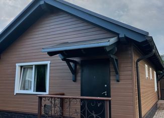 Сдам в аренду дом, 100 м2, деревня Мишуткино, 1-я Парковая улица, 66А