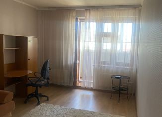 Аренда 1-ком. квартиры, 37 м2, Тольятти, улица 70 лет Октября, 43