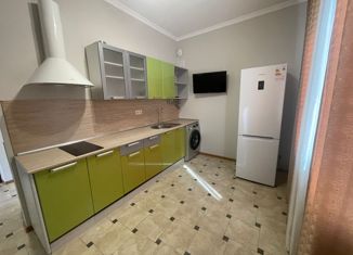 Сдам 1-ком. квартиру, 40 м2, Сочи, переулок Кувшинок, 15