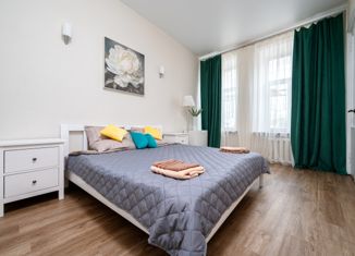 Аренда 2-комнатной квартиры, 70 м2, Санкт-Петербург, Невский проспект, 103