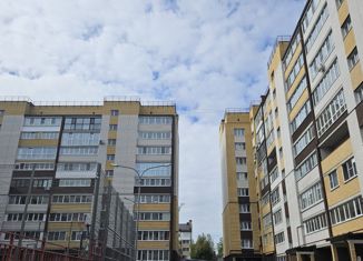 Сдаю в аренду 2-комнатную квартиру, 65 м2, Арзамас, улица Куликова, 51