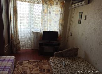 Сдается 1-ком. квартира, 30 м2, Евпатория, проспект Победы, 17