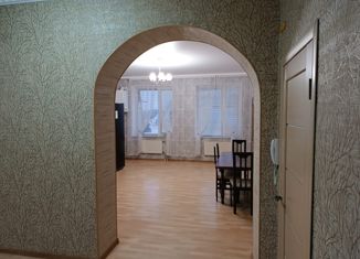 Сдается четырехкомнатная квартира, 138 м2, Керчь, улица Ленина, 16