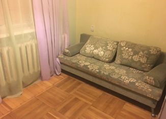 Сдается в аренду 1-комнатная квартира, 40 м2, Краснодар, улица Думенко, 12