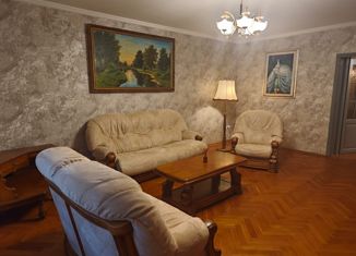 Сдается 4-комнатная квартира, 140 м2, Саратов, Волжская улица, 23А, Волжский район