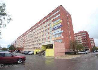 Продам 1-комнатную квартиру, 10.9 м2, Новый Уренгой, улица Геологоразведчиков, 2