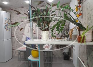 Продается 4-комнатная квартира, 61.8 м2, Чусовой, улица 50 лет ВЛКСМ, 4