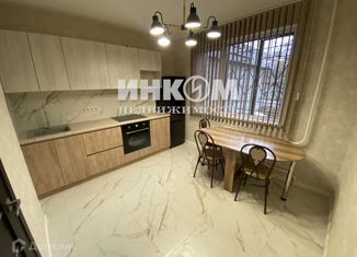Продажа 3-ком. квартиры, 74.7 м2, Москва, улица Намёткина, 9к3, улица Намёткина