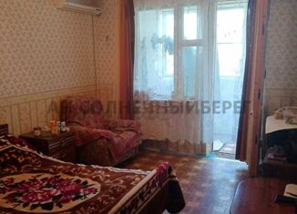 Продам 3-ком. квартиру, 67.2 м2, Ольгинка, 3-й микрорайон, 6