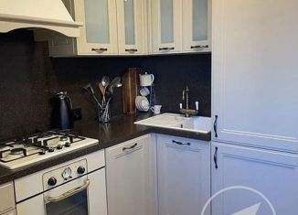 Продаю 3-комнатную квартиру, 63 м2, Москва, Новослободская улица, 62к2, Новослободская улица