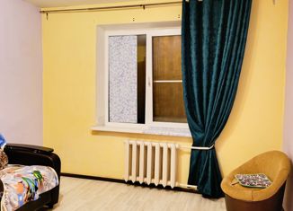 Продам 2-комнатную квартиру, 50.2 м2, Волгоградская область, Новоузенская улица, 10
