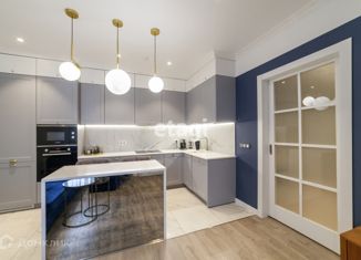 Продам 1-ком. квартиру, 52.3 м2, Санкт-Петербург, Уральская улица, 6, метро Василеостровская