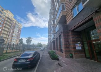 Продается 2-ком. квартира, 64 м2, Смоленск, улица Гарабурды, 5