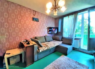 Продам 1-ком. квартиру, 29 м2, Санкт-Петербург, улица Димитрова, 16к2, метро Проспект Славы