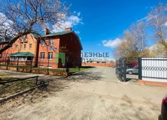 Продажа таунхауса, 449.6 м2, Набережные Челны, улица Шамиля Усманова, 28А