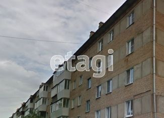 Продается трехкомнатная квартира, 57.2 м2, Бакал, улица 50 лет ВЛКСМ, 9