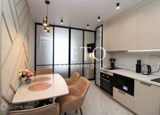 Продаю 3-комнатную квартиру, 50 м2, Сочи, улица Ленина, 298Бк6, ЖК Морская Симфония