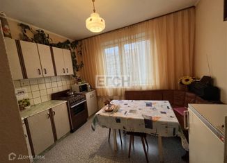 Продам трехкомнатную квартиру, 73 м2, Москва, улица Знаменские Садки, 7к2, метро Бульвар Дмитрия Донского