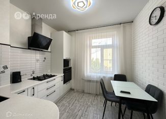 Сдам в аренду 3-ком. квартиру, 77 м2, Санкт-Петербург, улица Тюшина, 3, метро Обводный канал