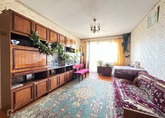 Продается 3-комнатная квартира, 60 м2, Казань, улица Маршала Чуйкова, 24, Ново-Савиновский район