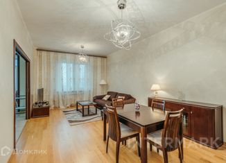 Сдается трехкомнатная квартира, 126 м2, Москва, улица Крылатские Холмы, 33к1, район Крылатское