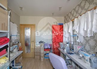 Продается 3-ком. квартира, 63 м2, Бердск, улица Максима Горького, 1