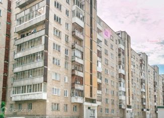 Сдается в аренду двухкомнатная квартира, 51 м2, Екатеринбург, улица Индустрии, 29, улица Индустрии