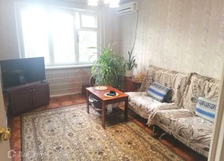 Продается 3-ком. квартира, 64 м2, Волгоградская область, улица Менжинского, 27