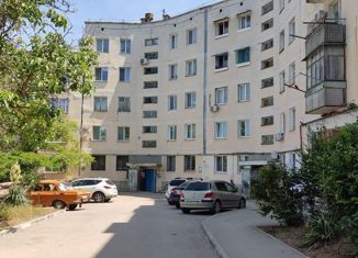 3-комнатная квартира на продажу, 68.8 м2, Севастополь, улица Генерала Жидилова, 42