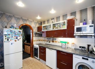 Продаю комнату, 31 м2, Омск, улица Карбышева, 38