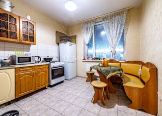 Продам 2-комнатную квартиру, 62.2 м2, Санкт-Петербург, Лыжный переулок, 4к1, муниципальный округ № 65