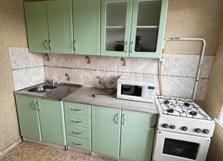 Продам 3-ком. квартиру, 65 м2, Челябинск, Комсомольский проспект, 66, Курчатовский район