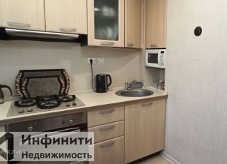 Продам двухкомнатную квартиру, 56 м2, Ставрополь, микрорайон № 10, Биологическая улица, 10