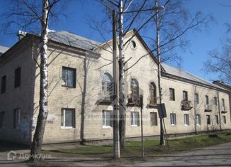 Продаю 2-ком. квартиру, 60 м2, Никольское, Советский проспект, 168